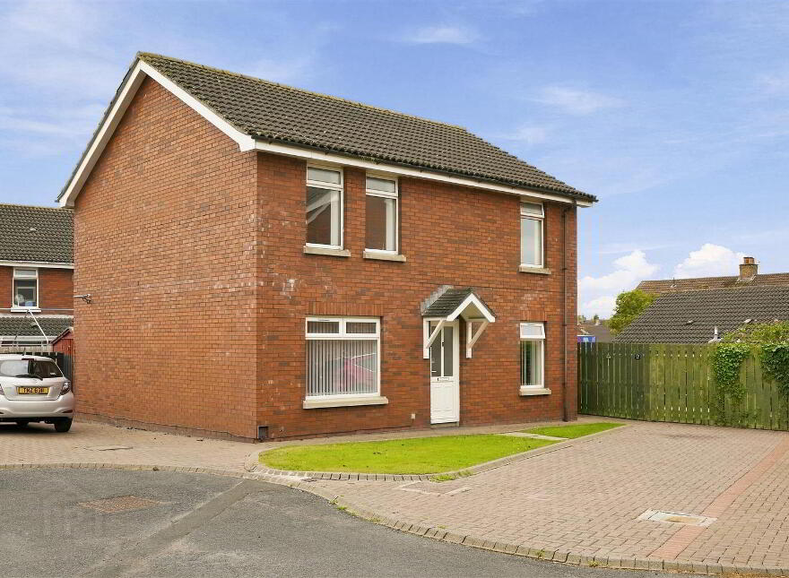 13b Straiddorn Green, Comber, BT23 5DQ photo