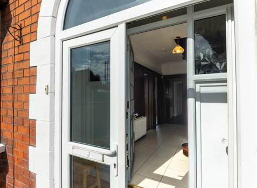 30 Locksley Park, Upper Lisburn Road, Belfast, BT10 0AR