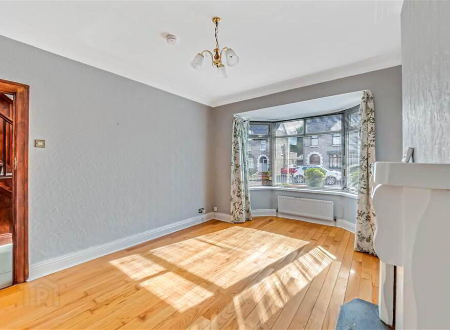 30 Locksley Park, Upper Lisburn Road, Belfast, BT10 0AR