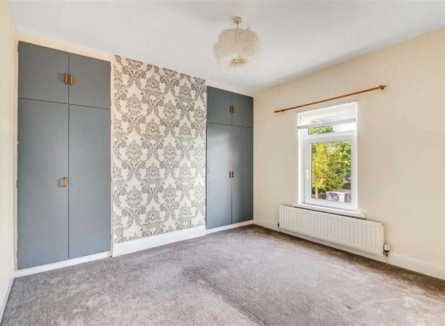 30 Locksley Park, Upper Lisburn Road, Belfast, BT10 0AR