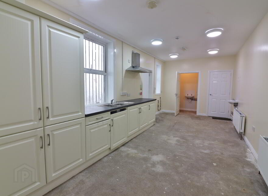 8 Church Place, Lurgan, BT66 6EY