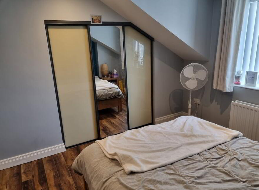 70 Ashley Avenue Apt 2, Belfast, BT9 7BU