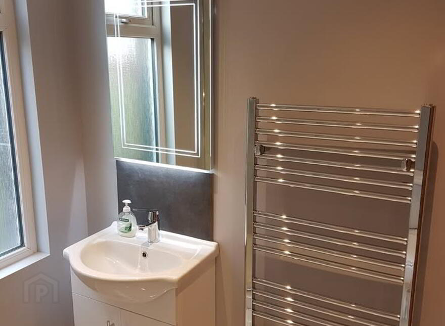 70 Ashley Avenue Apt 2, Belfast, BT9 7BU