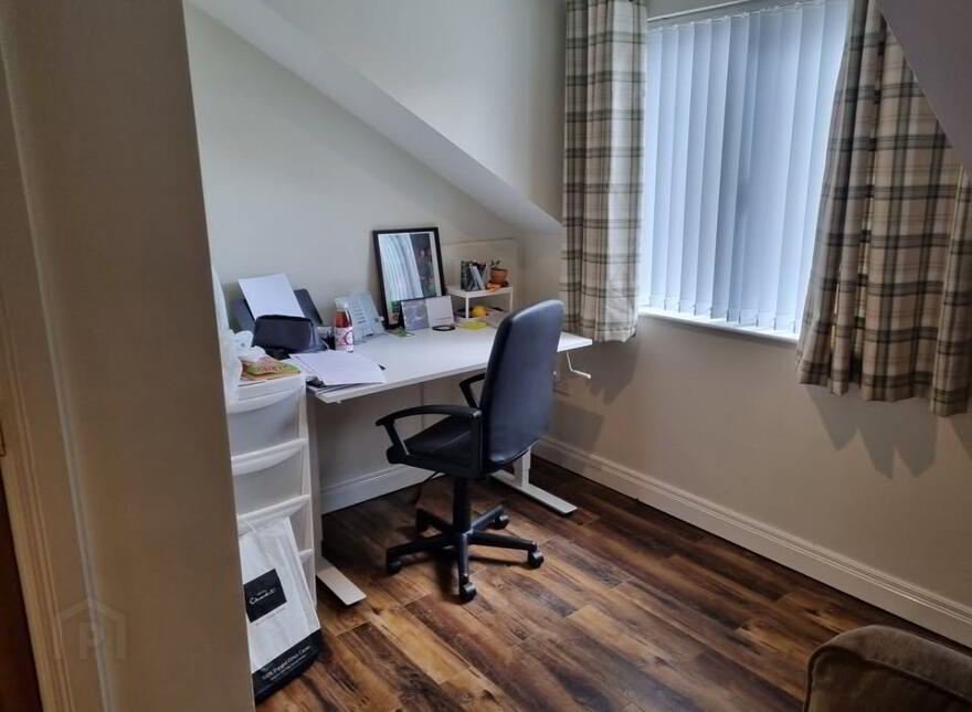 70 Ashley Avenue Apt 2, Belfast, BT9 7BU