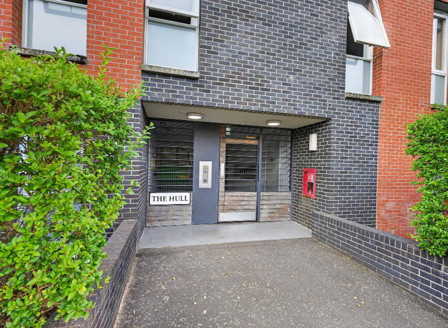 10 The Hull Building, Belfast, BT7 3NE