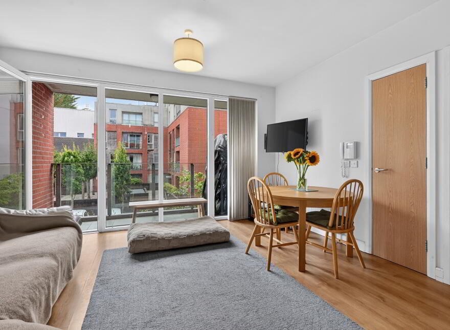10 The Hull Building, Belfast, BT7 3NE