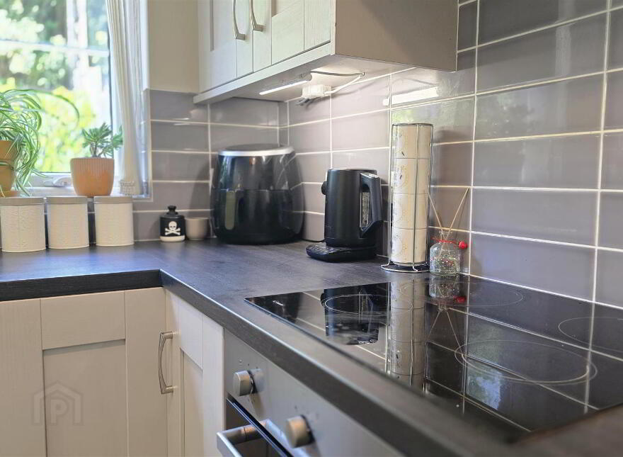 18 Ballyveigh Avenue, Antrim, BT41 2GX