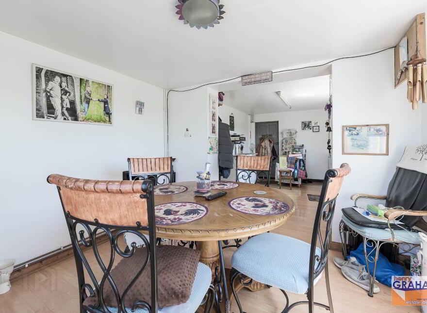 84 Carryduff Road, Temple, Lisburn, BT27 6UA