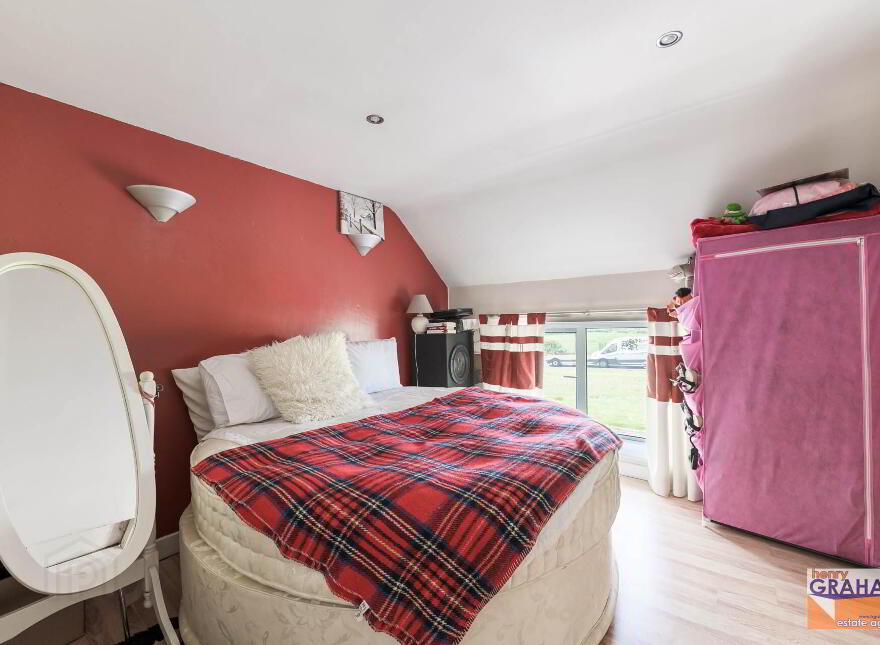 84 Carryduff Road, Temple, Lisburn, BT27 6UA
