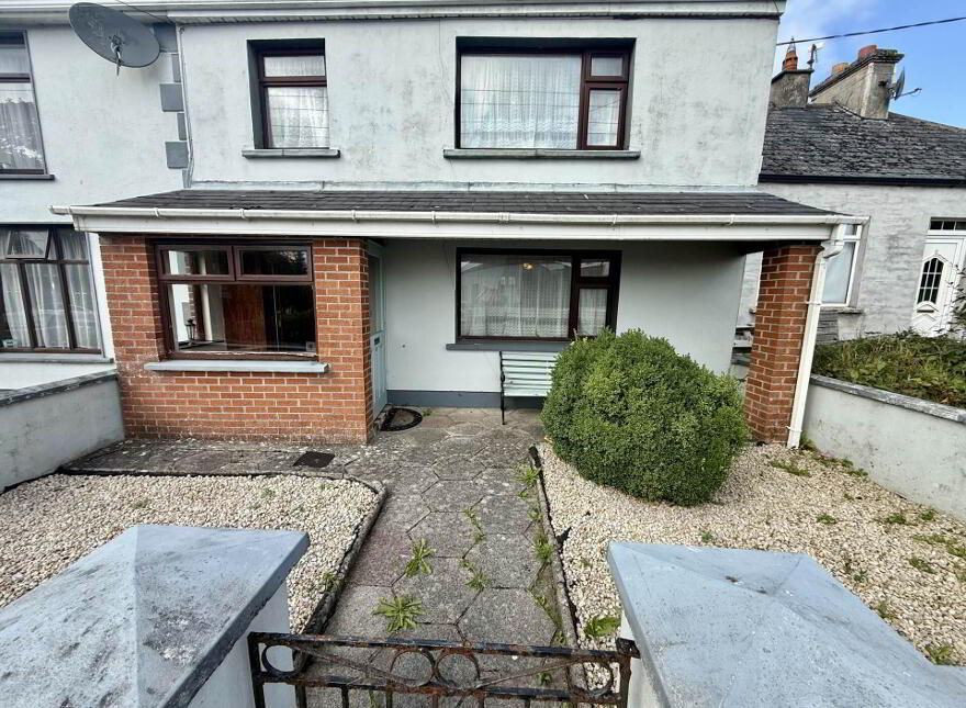 Upper Main Street, Ballyhaunis, F35DA56