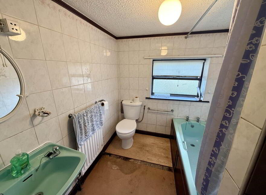 Upper Main Street, Ballyhaunis, F35DA56