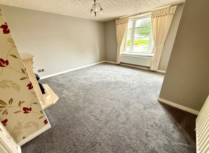 512 Carnhill, Derry, BT48 8BY