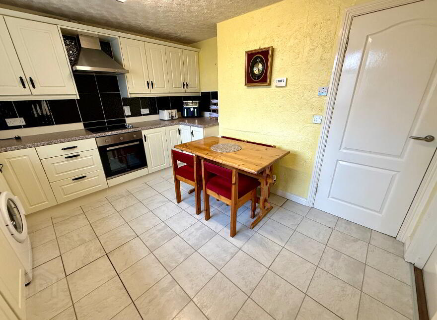 512 Carnhill, Derry, BT48 8BY