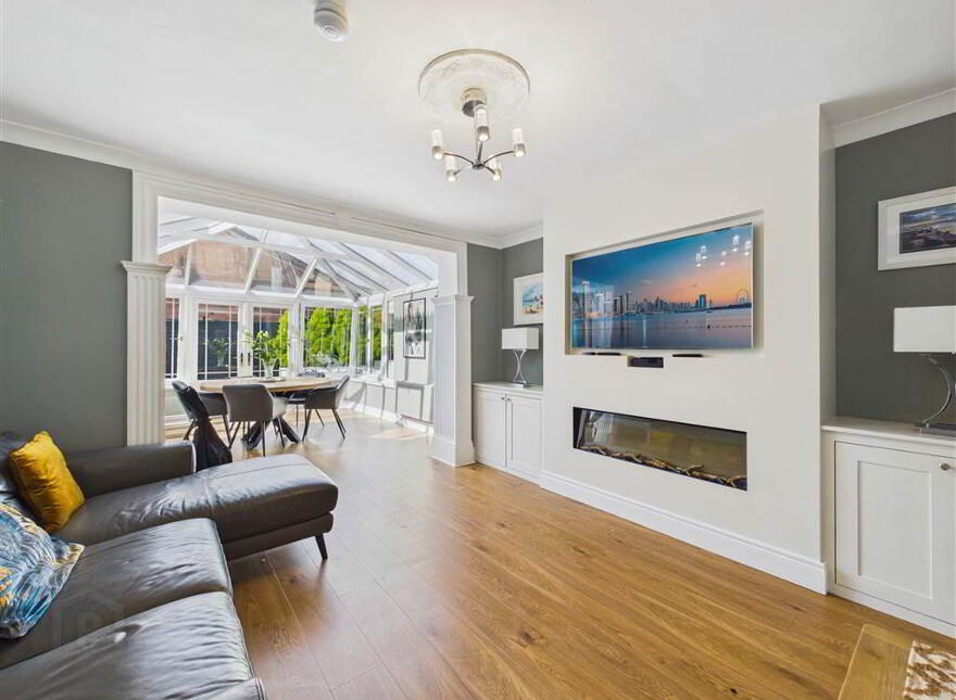 166 Upper Dunmurry Lane, Belfast, BT17 0HE