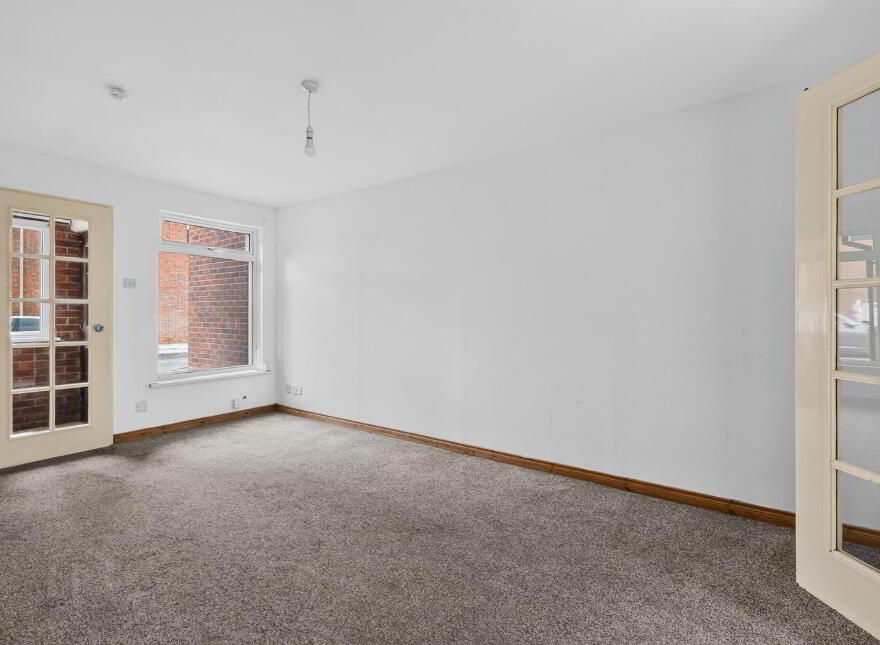 7 Hampton Gardens, Belfast, BT7 3DF
