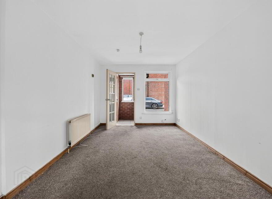 7 Hampton Gardens, Belfast, BT7 3DF