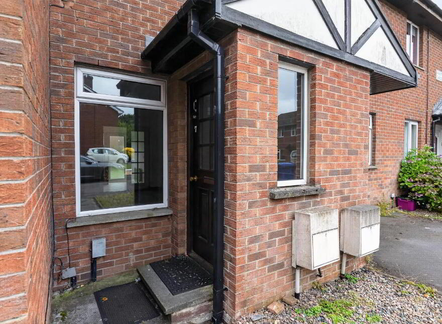 7 Hampton Gardens, Belfast, BT7 3DF