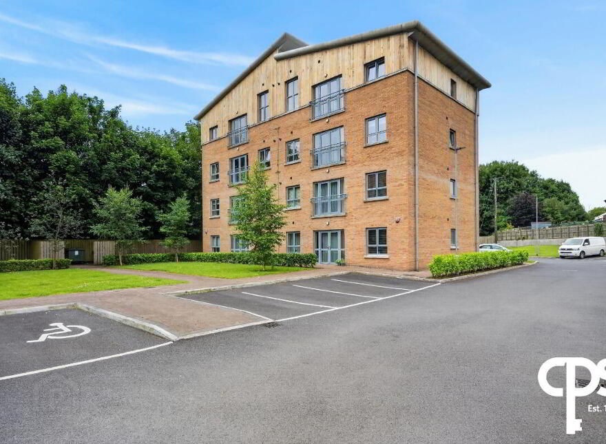 100 The Rose Garden, Dunmurry, Belfast, BT17 9GY