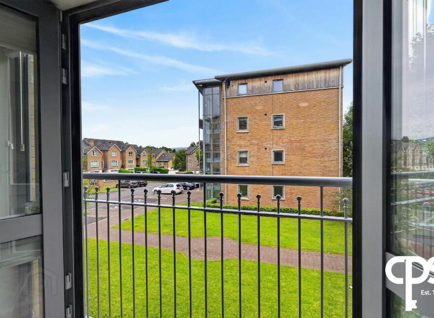 100 The Rose Garden, Dunmurry, Belfast, BT17 9GY