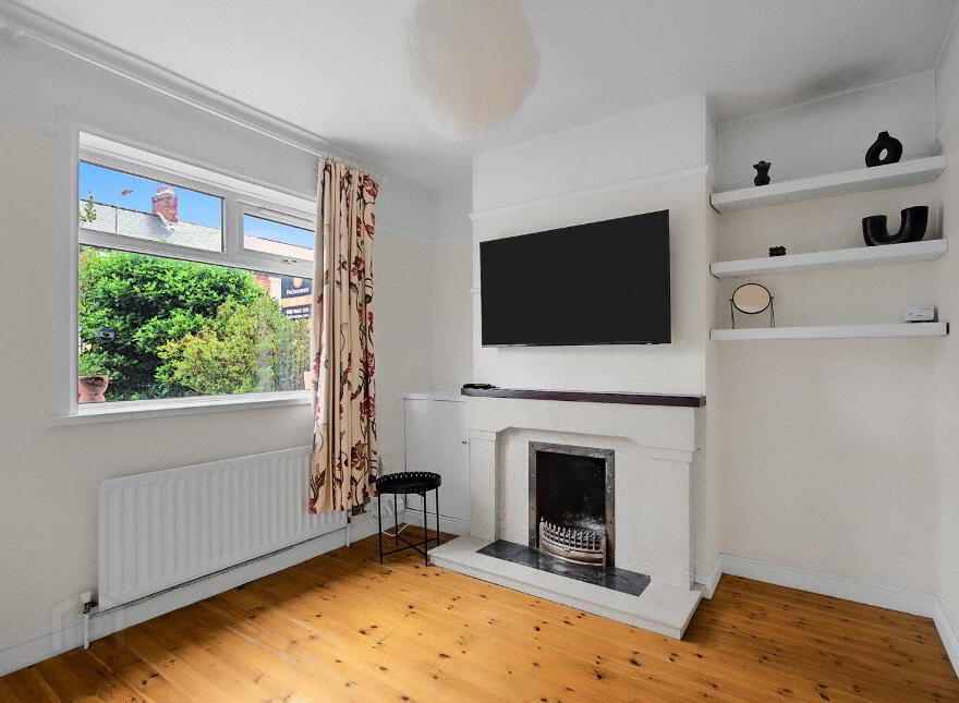 28 Ava Drive, Belfast, BT7 3DW
