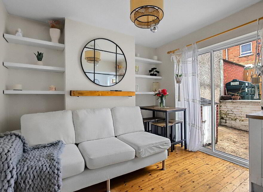 28 Ava Drive, Belfast, BT7 3DW