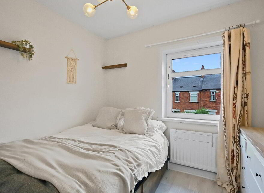 28 Ava Drive, Belfast, BT7 3DW