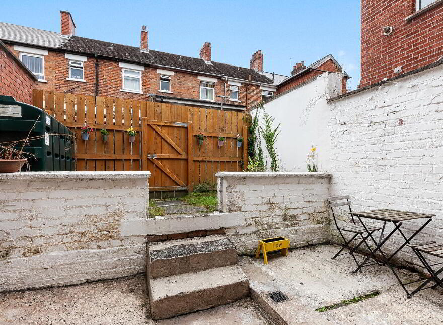 28 Ava Drive, Belfast, BT7 3DW