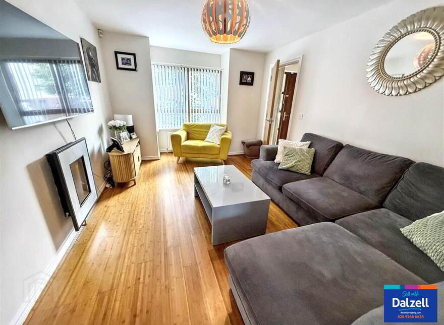 52 Redwood Grove, Dunmurry, Belfast, BT17 9RN
