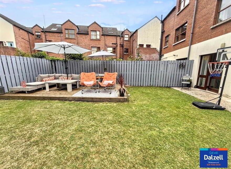 52 Redwood Grove, Dunmurry, Belfast, BT17 9RN