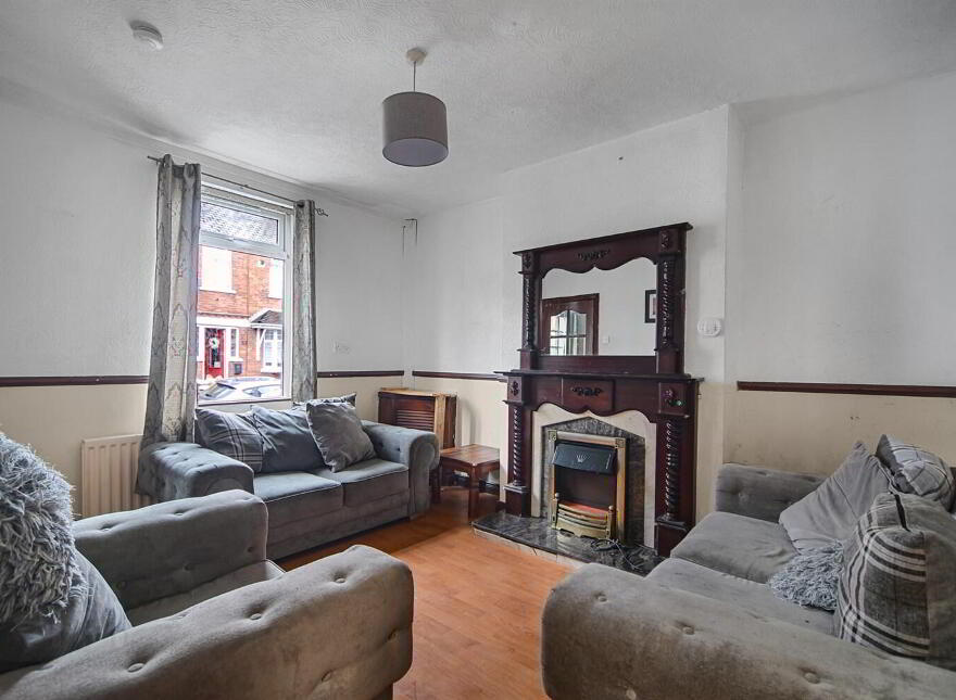 35 Iveagh Parade, Belfast, BT12 6AZ