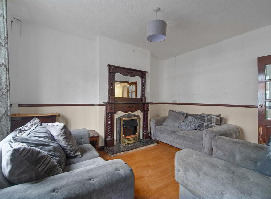 35 Iveagh Parade, Belfast, BT12 6AZ