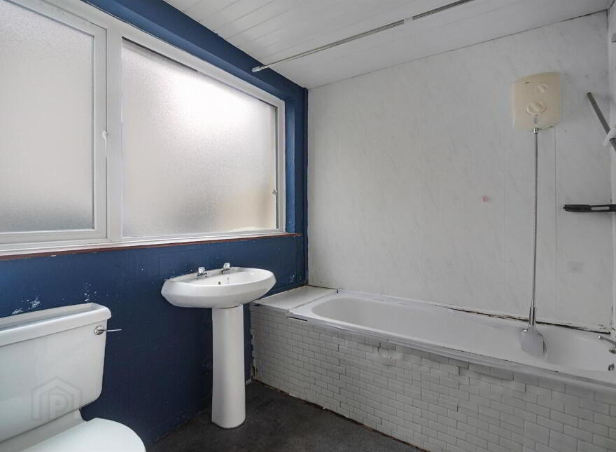 35 Iveagh Parade, Belfast, BT12 6AZ