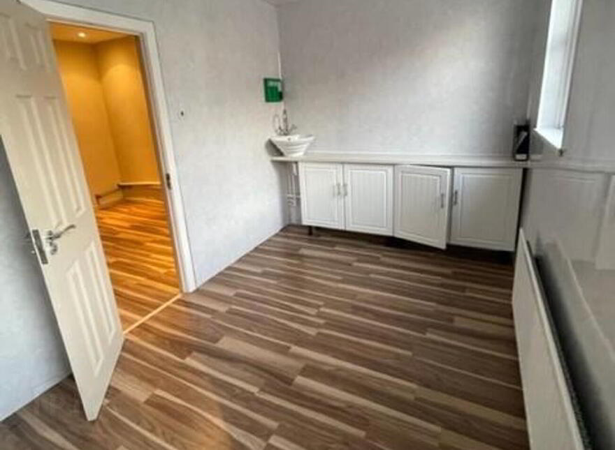 254 Shankill Road , (, Ground Floor Unit ), Belfast, BT13 2BL