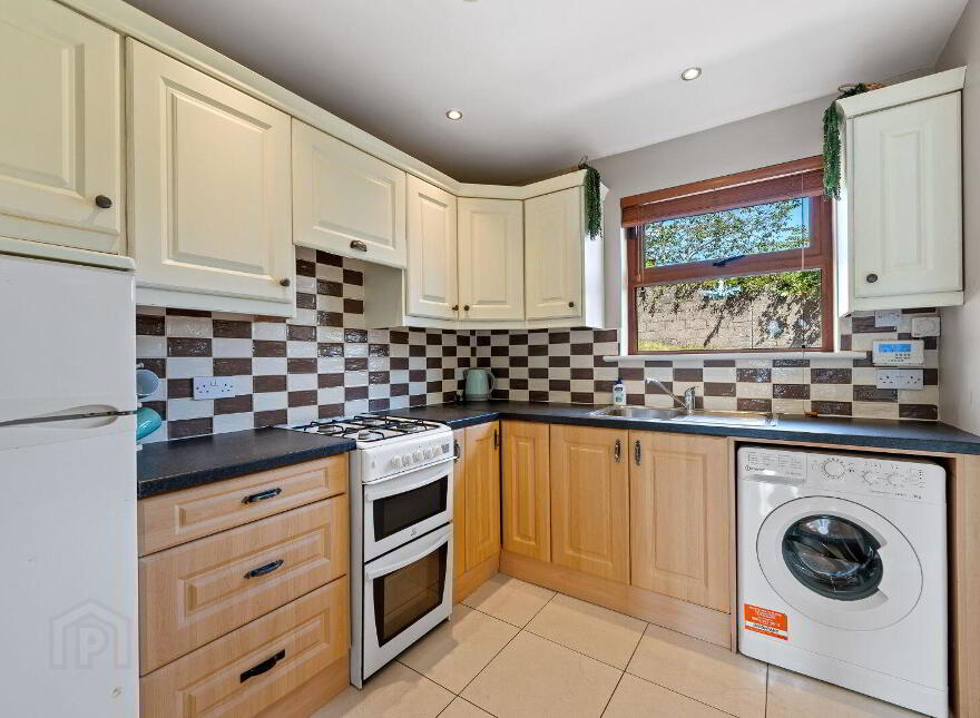 8 Inniscarra Road, Fairhill, T23H9F3