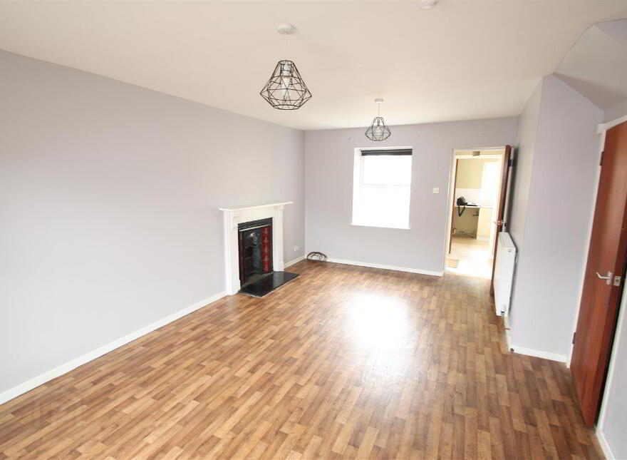 39 Belfast Road, Ballynahinch, BT24 8DZ