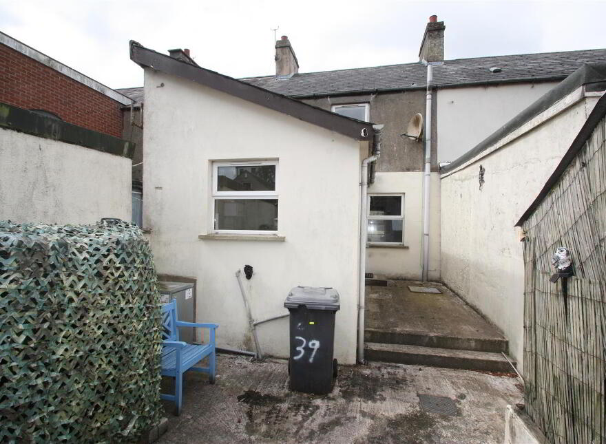 39 Belfast Road, Ballynahinch, BT24 8DZ