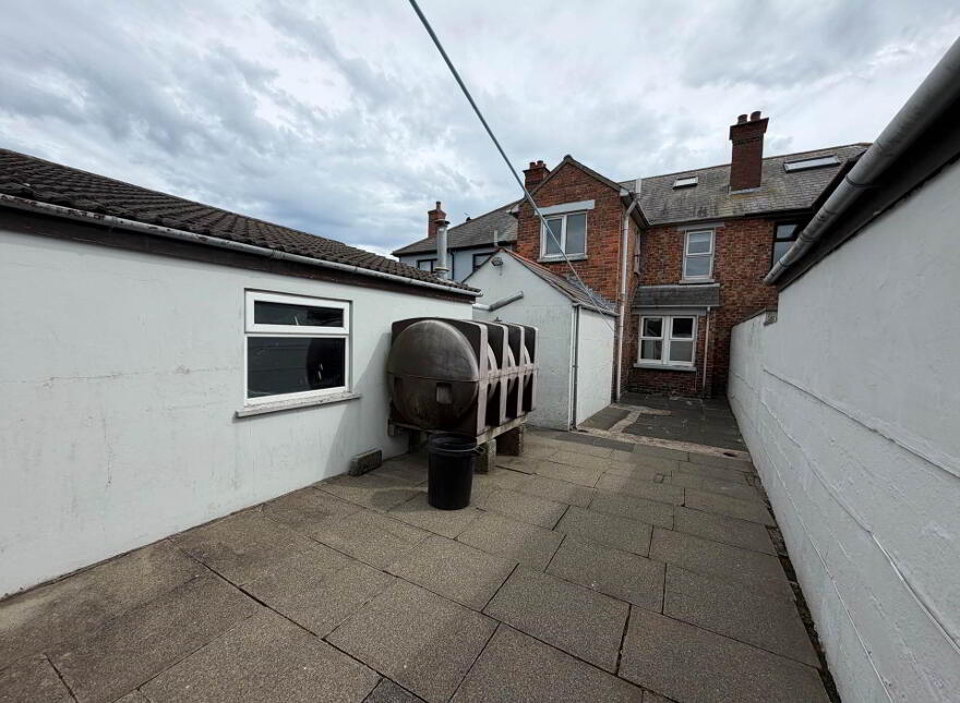 66 Bay Road, Larne, BT40 1DG