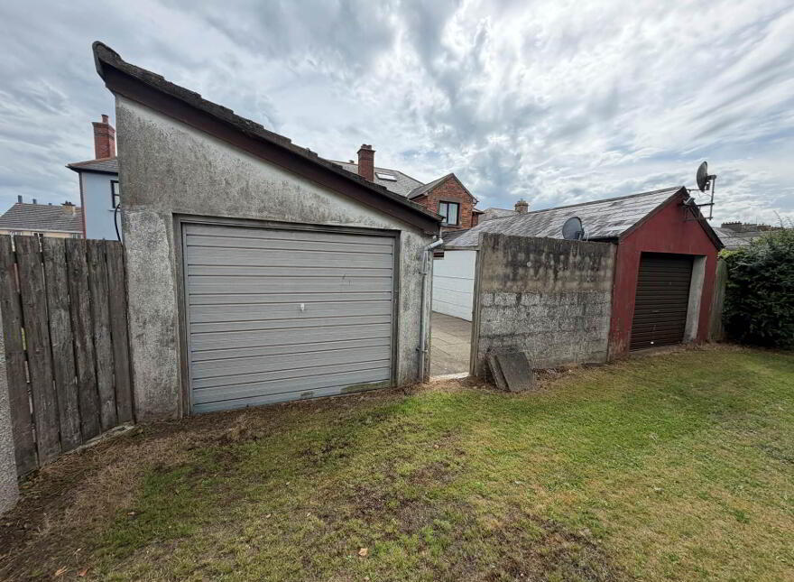 66 Bay Road, Larne, BT40 1DG