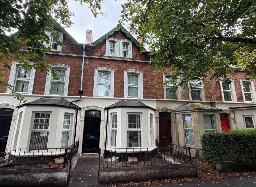 Flat 1, 95 University Avenue, Belfast, BT7 1GX