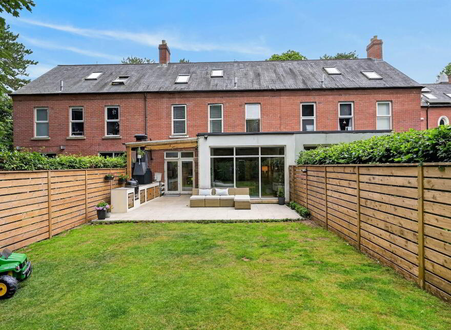 52 Castlehill Road, Belfast, BT4 3GP