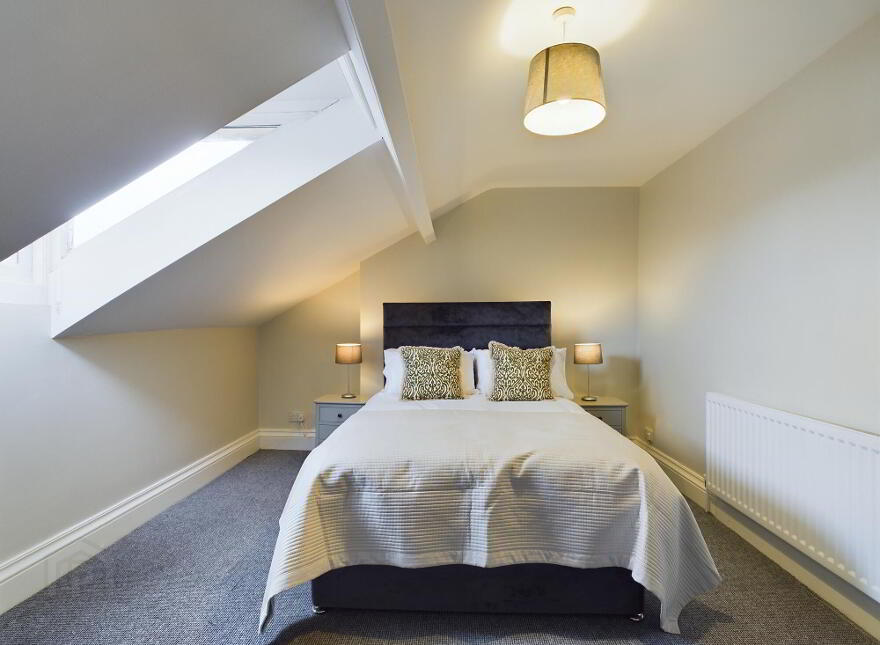 Apt 1, 340 Newtownards Road, Belfast, BT4 1HE