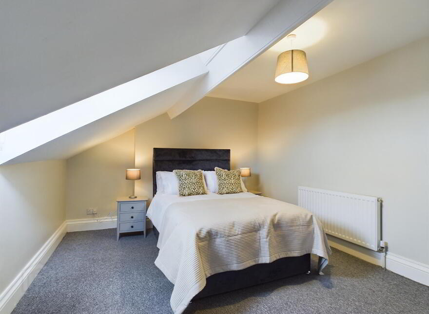 Apt 1, 340 Newtownards Road, Belfast, BT4 1HE