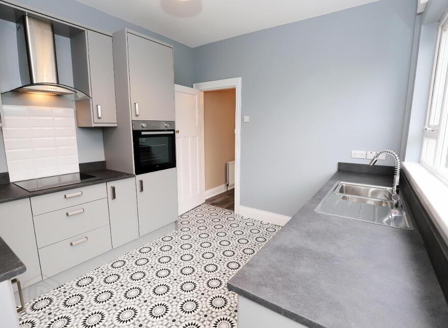 22 Eastleigh Drive, Belfast, BT4 3DX