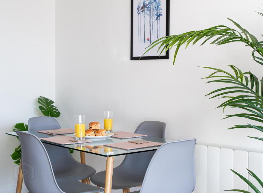 Serenity, Portland 88, Belfast, BT7 2EB