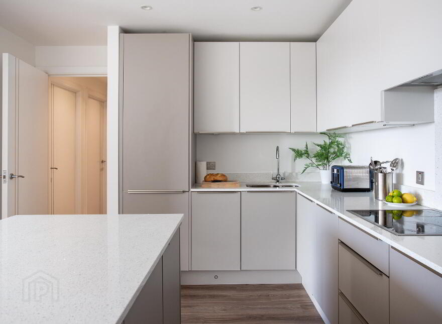 Serenity, Portland 88, Belfast, BT7 2EB