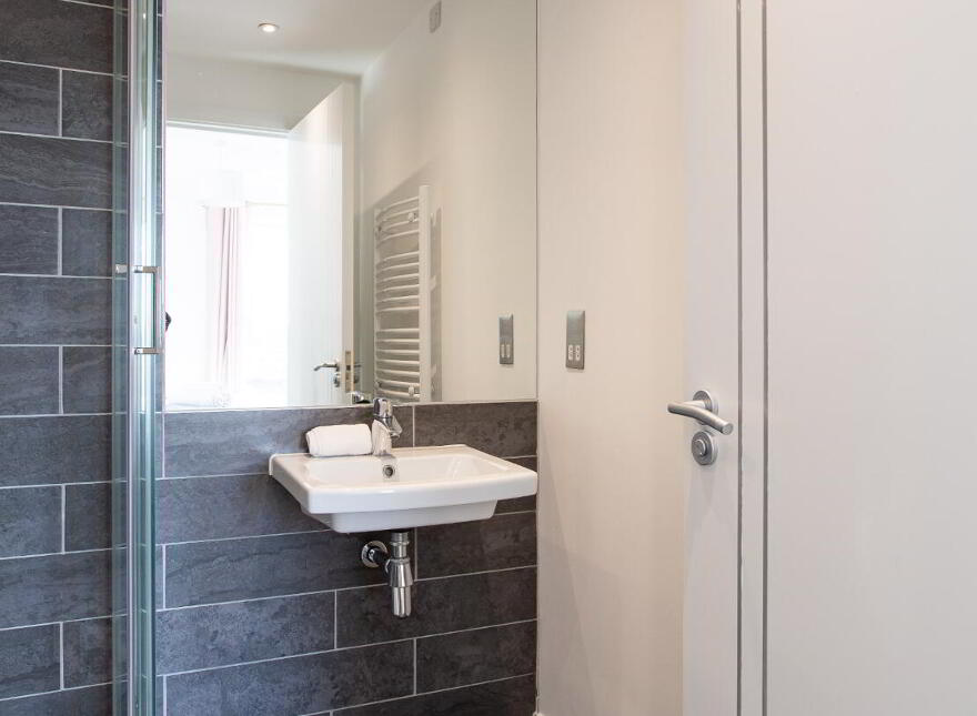 Serenity, Portland 88, Belfast, BT7 2EB