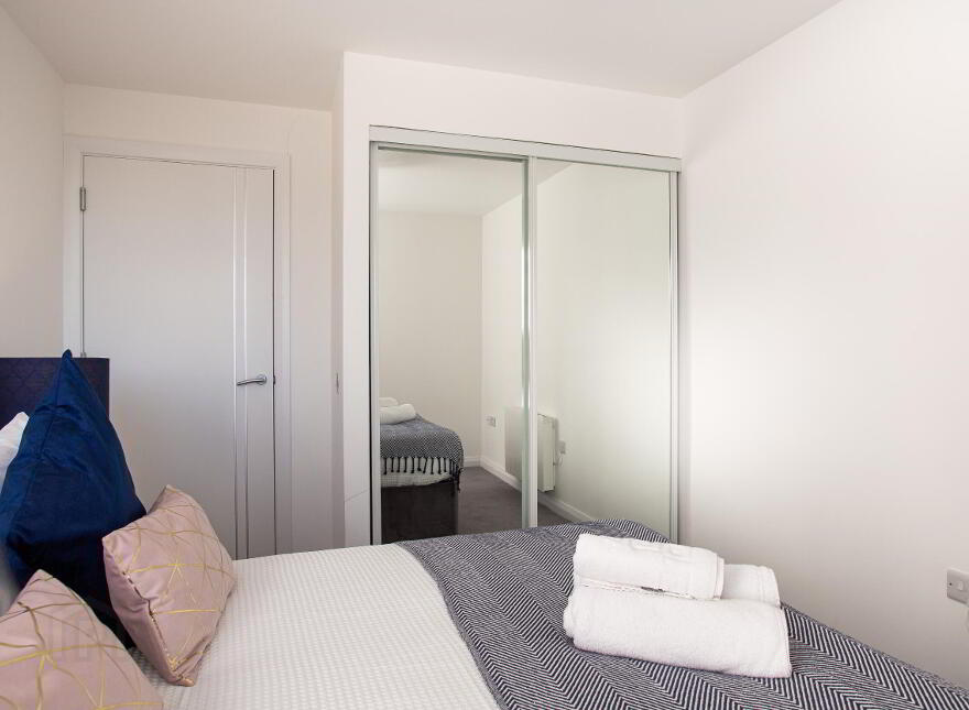 Serenity, Portland 88, Belfast, BT7 2EB