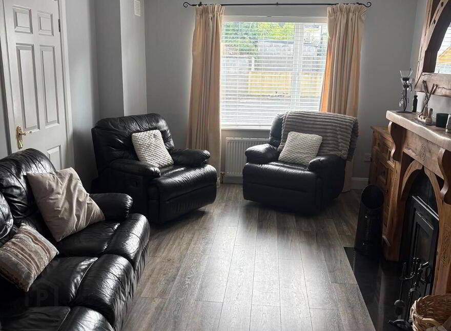Castle Court, Dromahair, F91AE6A