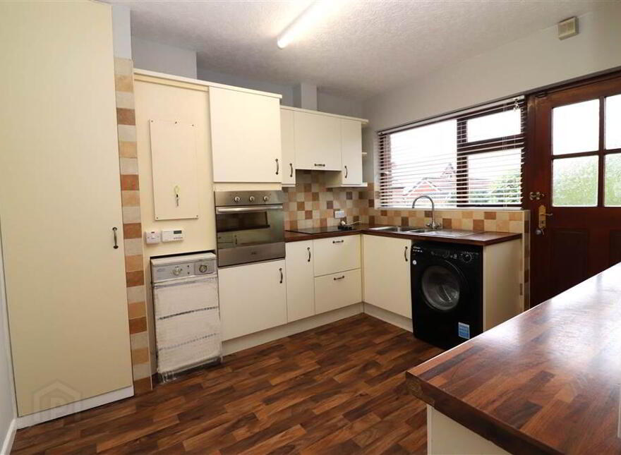 10 Rathmore Avenue, Benson Street, Lisburn, BT28 2AL
