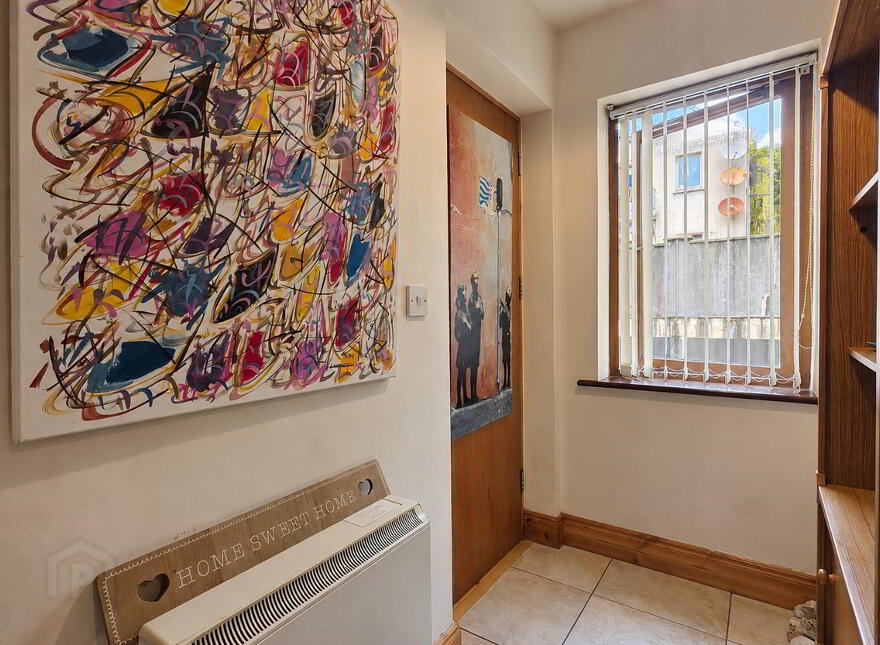 4 The Courtyard, Main Street, Castletown Berehaven, P75F406
